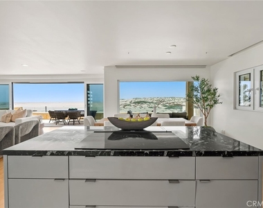 1554 E Oceanfront - Photo Thumbnail 14
