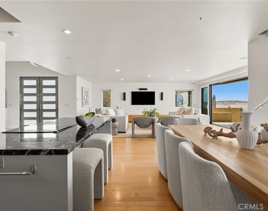 1554 E Oceanfront - Photo Thumbnail 12