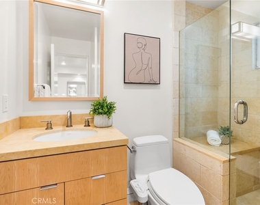 1554 E Oceanfront - Photo Thumbnail 21
