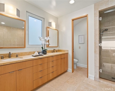 1554 E Oceanfront - Photo Thumbnail 31