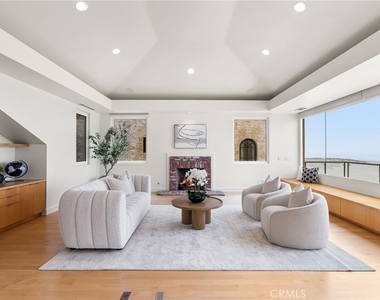 1554 E Oceanfront - Photo Thumbnail 36
