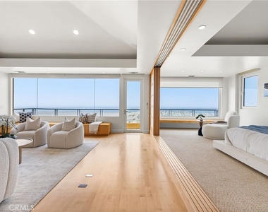 1554 E Oceanfront - Photo Thumbnail 35