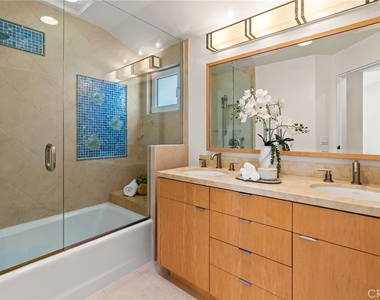 1554 E Oceanfront - Photo Thumbnail 30