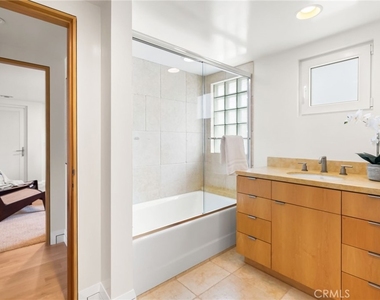 1554 E Oceanfront - Photo Thumbnail 24