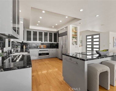1554 E Oceanfront - Photo Thumbnail 10