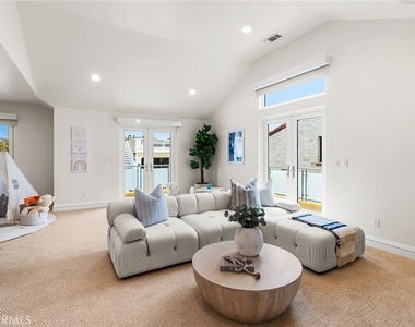 1554 E Oceanfront - Photo Thumbnail 28