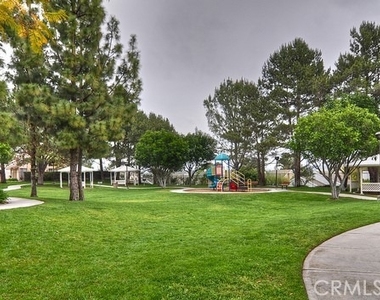 10 Briarglenn - Photo Thumbnail 2