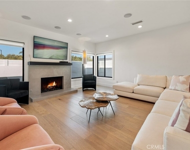 2402 Orchid Hill Place - Photo Thumbnail 2