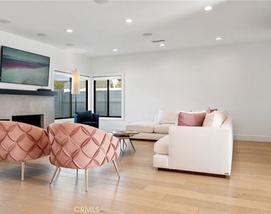 2402 Orchid Hill Place - Photo Thumbnail 3