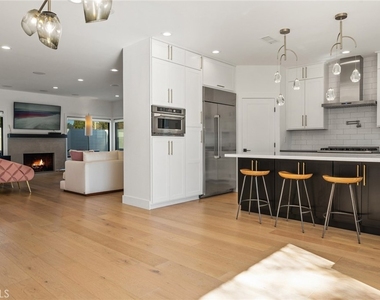 2402 Orchid Hill Place - Photo Thumbnail 7