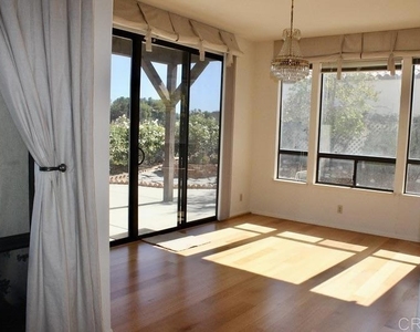 18159 Colonnades Place - Photo Thumbnail 7