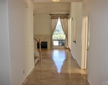18159 Colonnades Place - Photo Thumbnail 8