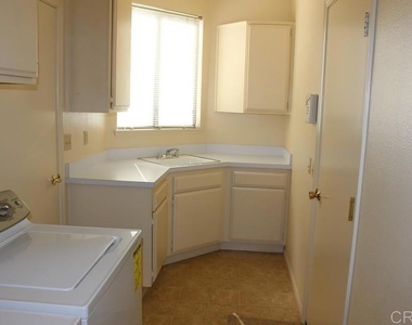 18159 Colonnades Place - Photo Thumbnail 16