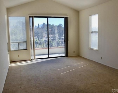 18159 Colonnades Place - Photo Thumbnail 13
