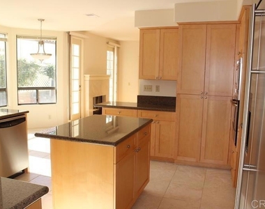 18159 Colonnades Place - Photo Thumbnail 2