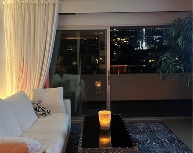 838 N Doheny Drive - Photo Thumbnail 10