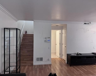 49 Muirfield Court - Photo Thumbnail 4