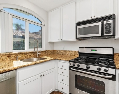 30902 Clubhouse Drive - Photo Thumbnail 16