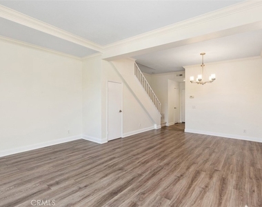 30902 Clubhouse Drive - Photo Thumbnail 12