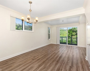 30902 Clubhouse Drive - Photo Thumbnail 8