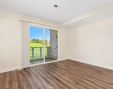 30902 Clubhouse Drive - Photo Thumbnail 23