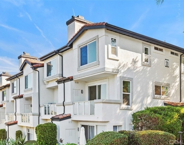 30902 Clubhouse Drive - Photo Thumbnail 1