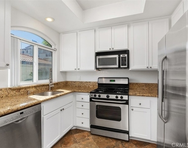30902 Clubhouse Drive - Photo Thumbnail 15