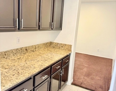 1562 Chesire Drive - Photo Thumbnail 27