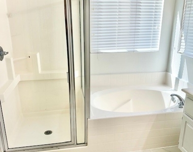 1562 Chesire Drive - Photo Thumbnail 47