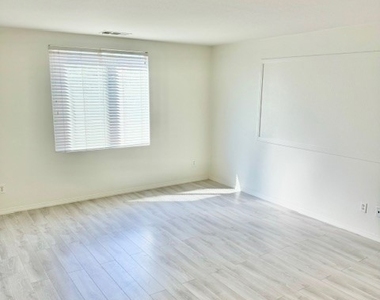 1562 Chesire Drive - Photo Thumbnail 57