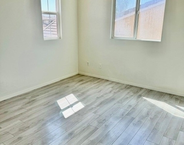 1562 Chesire Drive - Photo Thumbnail 54
