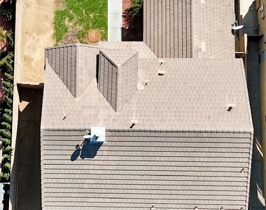 1562 Chesire Drive - Photo Thumbnail 3