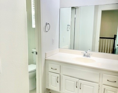 1562 Chesire Drive - Photo Thumbnail 55