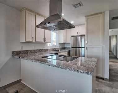 1278 Vista Serena Avenue - Photo Thumbnail 5
