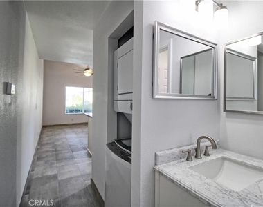 1278 Vista Serena Avenue - Photo Thumbnail 8