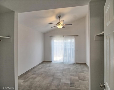 1278 Vista Serena Avenue - Photo Thumbnail 11