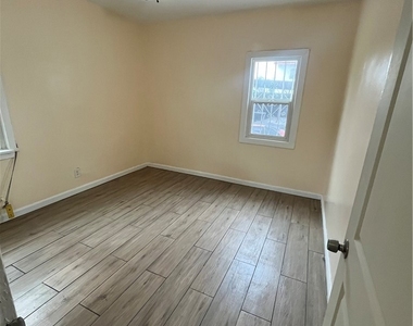 612 E 87th - Photo Thumbnail 5