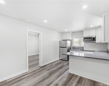 22737 Rodax - Photo Thumbnail 4