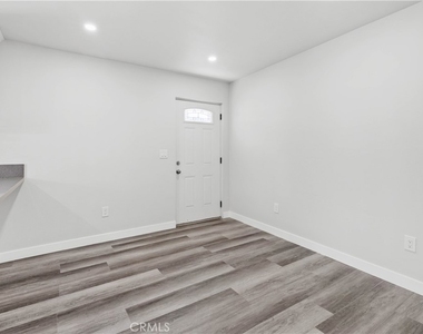 22737 Rodax - Photo Thumbnail 3