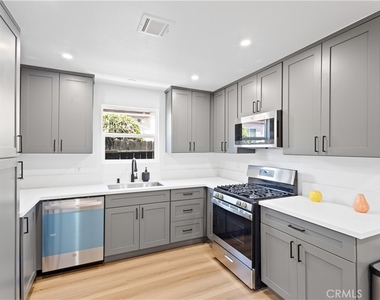 7629 Arcola - Photo Thumbnail 10