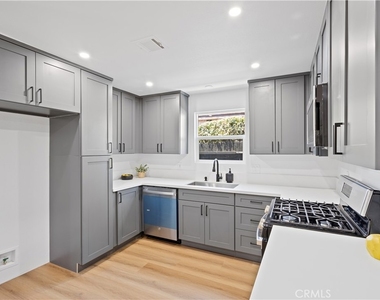 7629 Arcola - Photo Thumbnail 9