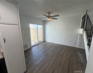 1341 Cameo Lane - Photo Thumbnail 2