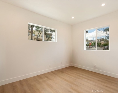 2843 Folsom - Photo Thumbnail 9