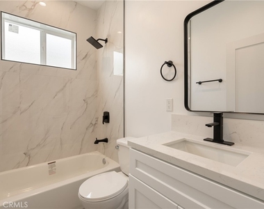 2843 Folsom - Photo Thumbnail 28