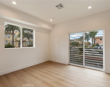 2843 Folsom - Photo Thumbnail 21