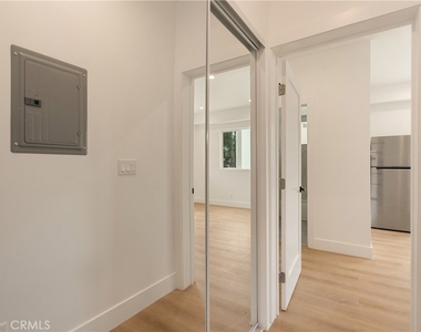 2843 Folsom - Photo Thumbnail 12