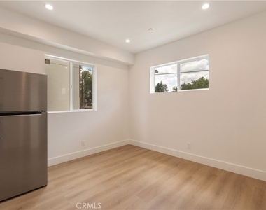 2843 Folsom - Photo Thumbnail 14