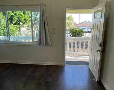835 E Nocta - Photo Thumbnail 7