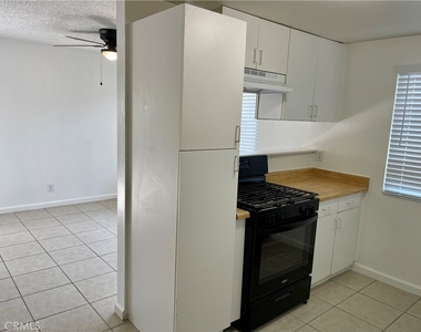 2064 Evergreen Street - Photo Thumbnail 5