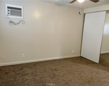 2064 Evergreen Street - Photo Thumbnail 11